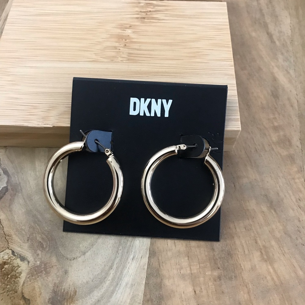 EARRINGS - Picture 2 of 3